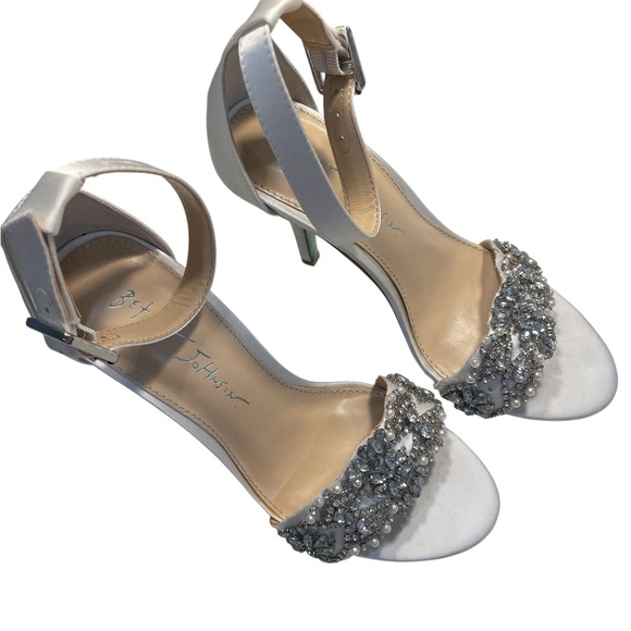 BETSEY JOHNSON Bridal Heels – White Glitter, Sz 5, GUC - Picture 8 of 9